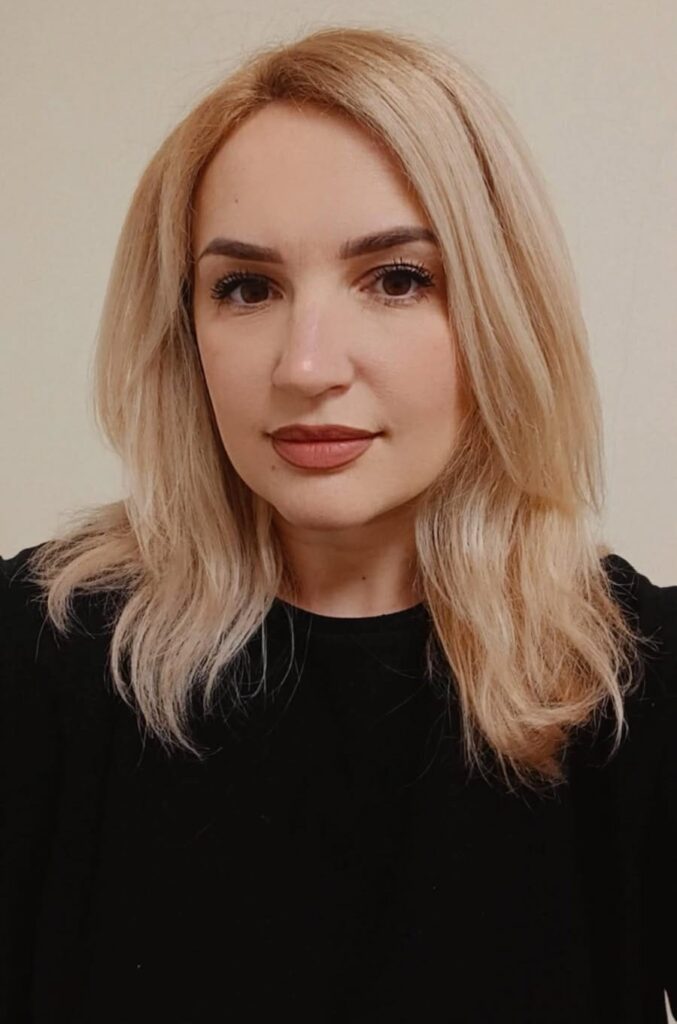 day-care-home-teacher-image-3